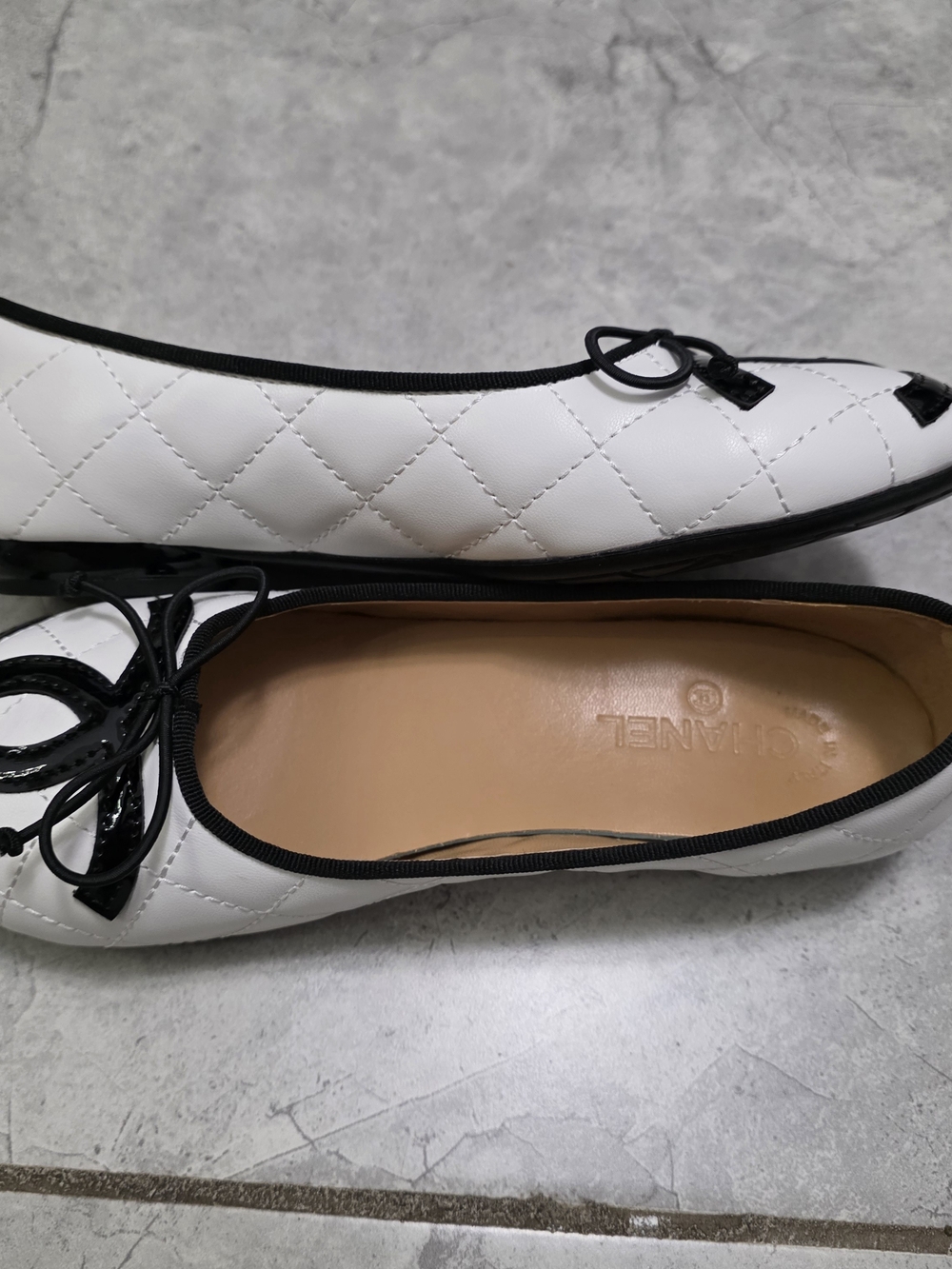 Chanel Coco Beach White Quilted Ballet Flats EU 37, No Box - Picture 9 of 10